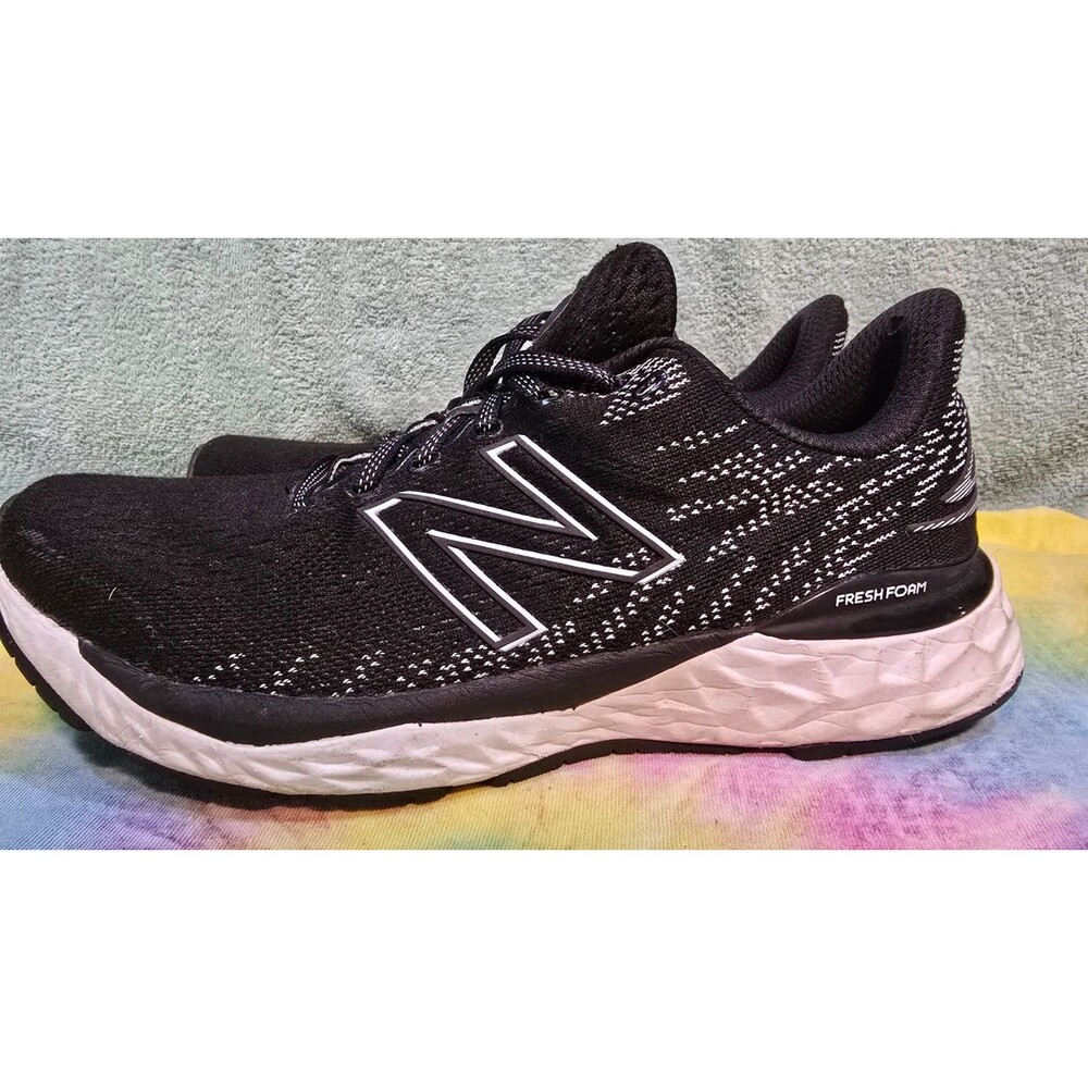New Balance Fresh Foam 880v11 Women’s 9.5 Black Star Glow Running W880E11